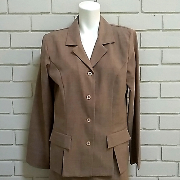 Sag Harbor Brown/Tan  2 Piece Skirt Suit. Size 14 Tall - Picture 2 of 15